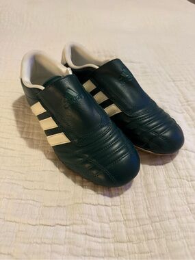 Adidas Dark Green Leather Soccer Shoes with White Stripes EUC 0726